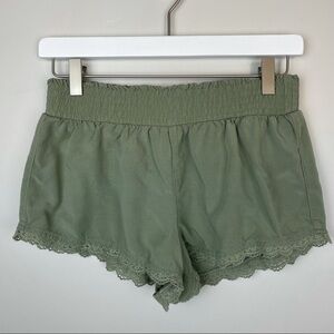 HOLLISTER Crochet-Trim Shorts